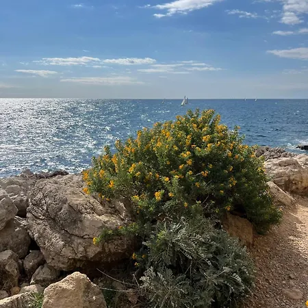 200 M De La אנטיב
